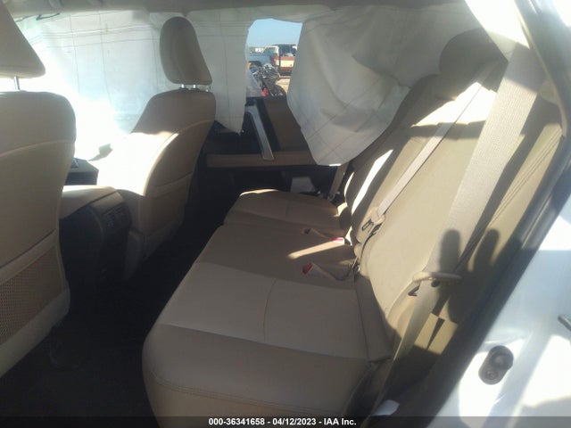 Toyota 4RUNNER SR5 2019 JTEBU5JRXK5635557 Image 8