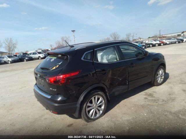 JN1BJ1CR8HW114832 Nissan Rogue Sport Sv