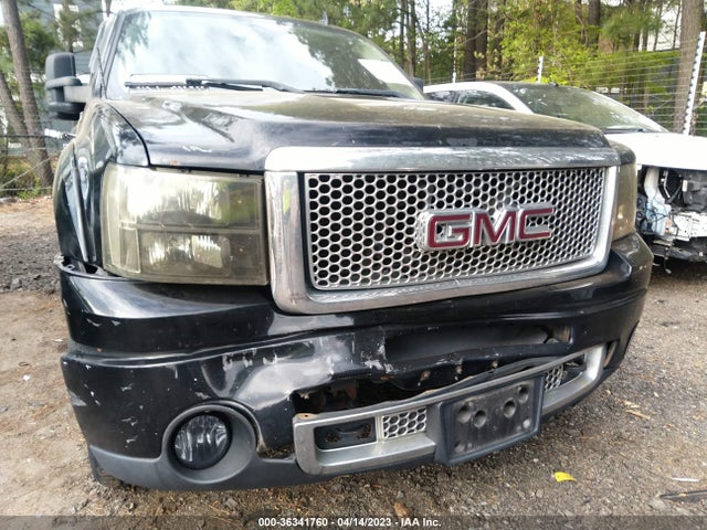 2011 GMC SIERRA 1500 DENALI VIN: 3GTP2XE21BG365930