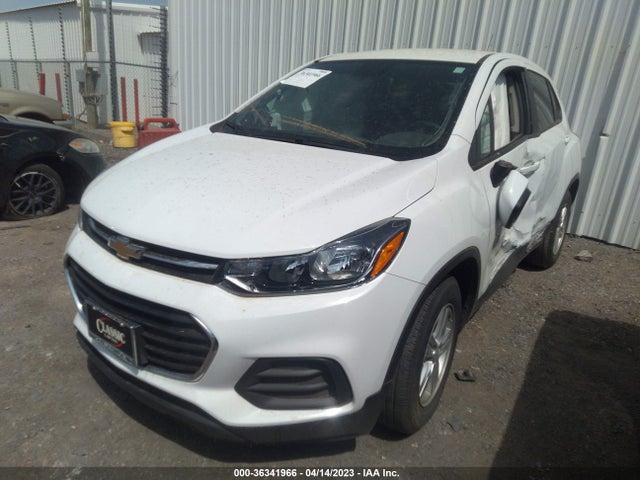 Chevrolet TRAX LS 2020 KL7CJKSB3LB339443 Image 2