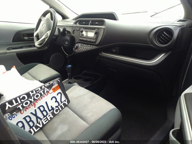 Toyota Prius C One/three/two/four 2014 JTDKDTB3XE1079684 Image 5