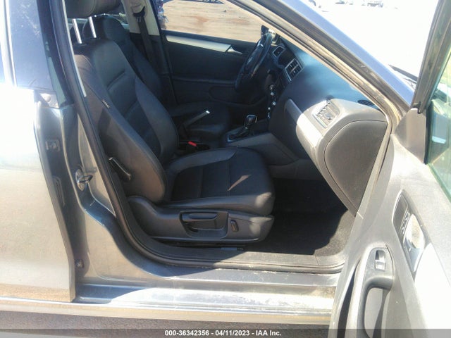 2013 VOLKSWAGEN JETTA SEDAN SE VIN: 3VWDX7AJ7DM398398