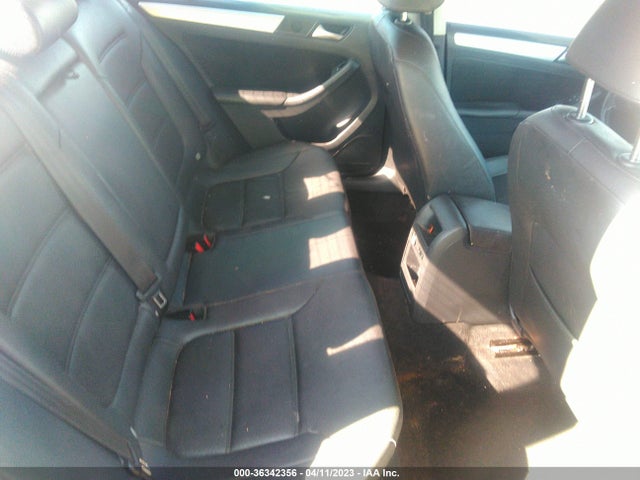 2013 VOLKSWAGEN JETTA SEDAN SE VIN: 3VWDX7AJ7DM398398