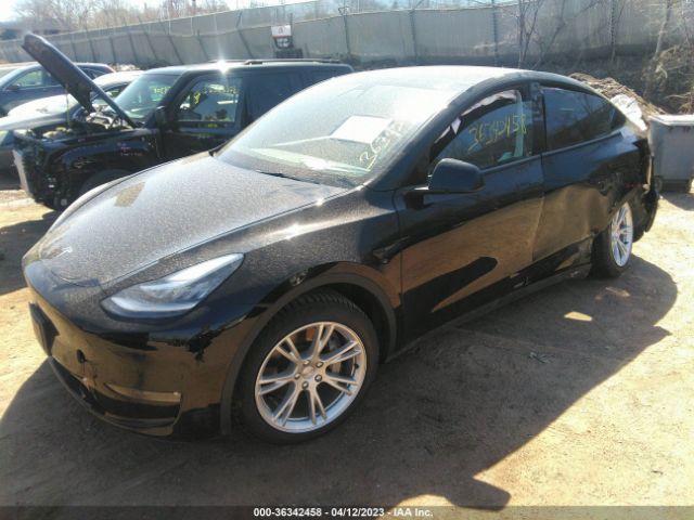 7SAYGAEE8NF316153 Tesla Model Y Long Range