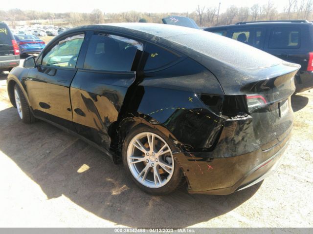 7SAYGAEE8NF316153 Tesla Model Y Long Range