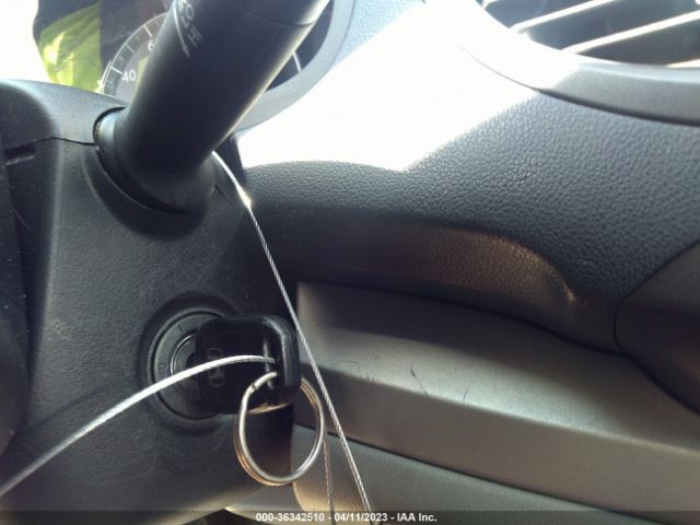 5J6RM4H32EL101526 Honda CR-V LX