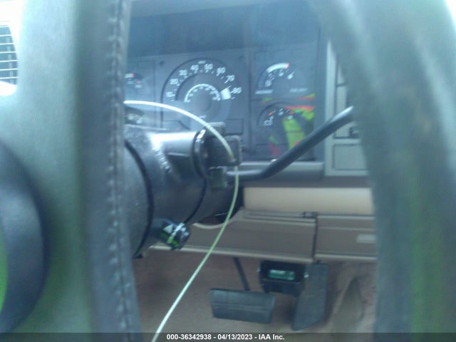 1989 CHEVROLET GMT-400 C1500 VIN: 1GCDC14K6KE181895