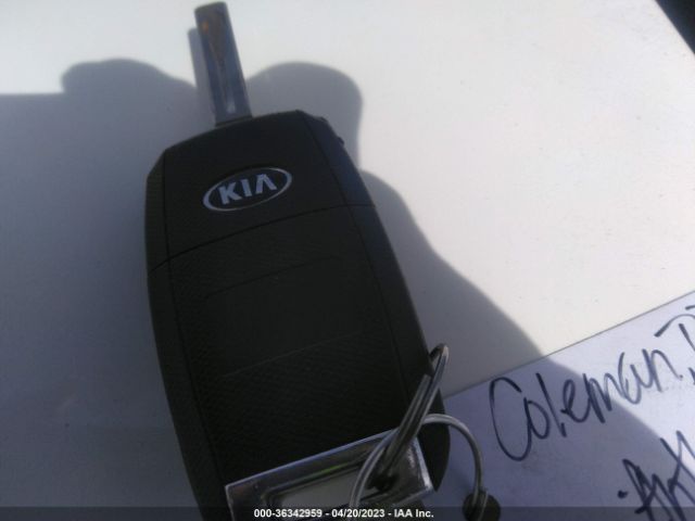 KNDJP3A57J7540689 KIA SOUL +