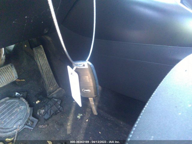KNDJN2A2XG7866260 KIA Soul Base