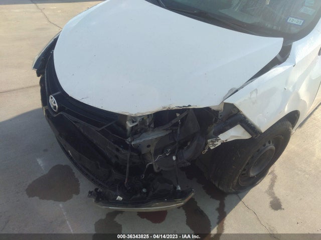 2015 TOYOTA COROLLA L/LE/S/S PLUS/LE PLUS VIN: 5YFBURHE2FP185619