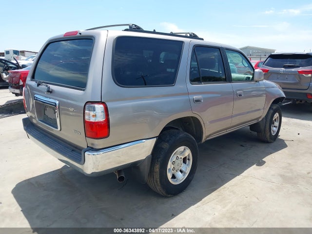 2002 TOYOTA 4RUNNER SR5 VIN: JT3GN86R120256403