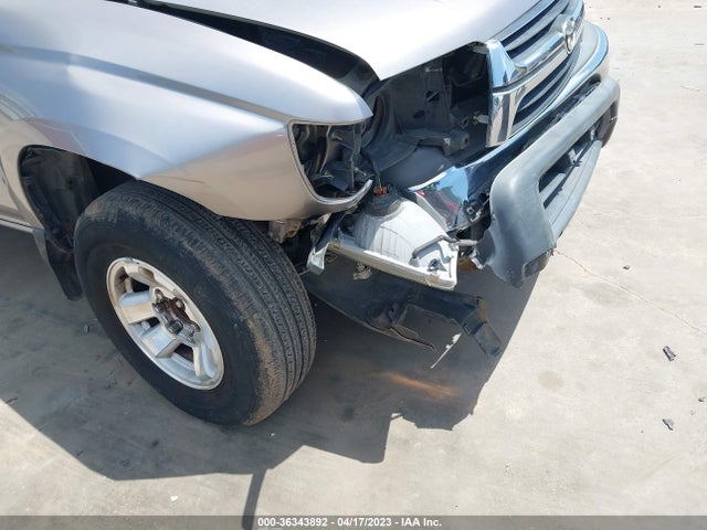 2002 TOYOTA 4RUNNER SR5 VIN: JT3GN86R120256403