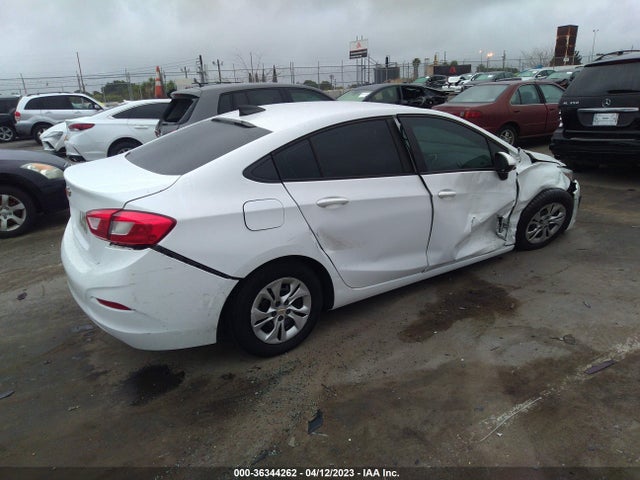 Chevrolet CRUZE LS 2019 1G1BC5SM4K7125678 Image 4