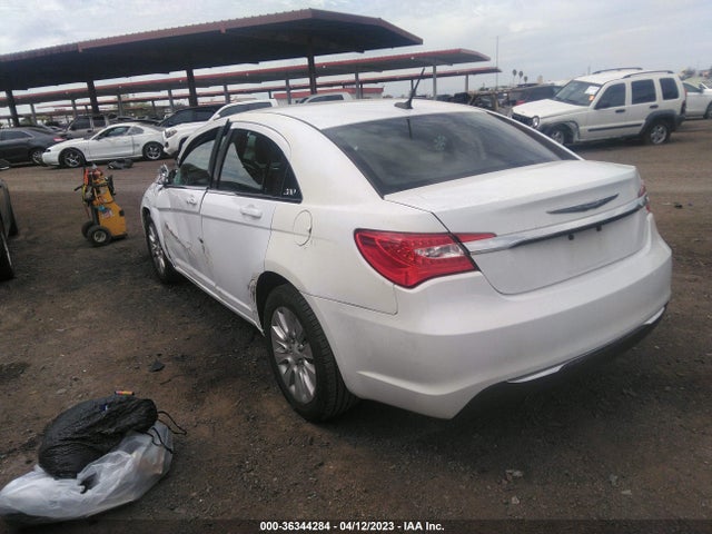 1C3CCBAB9EN207744 Chrysler 200 LX