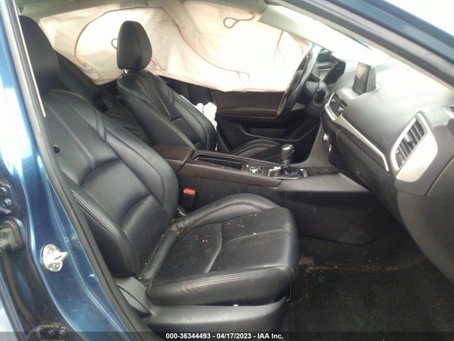 Mazda Mazda3 4-door Touring 2018 3MZBN1V33JM203754 Image 6