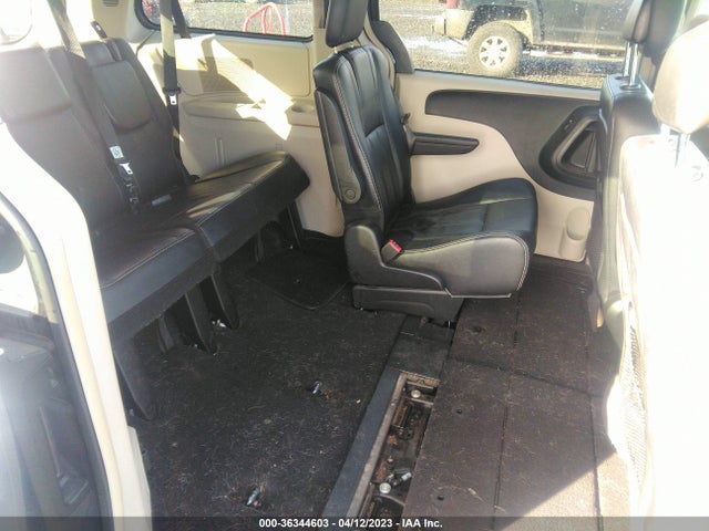 2C4RC1BG1ER324974 Chrysler Town & Country Touring
