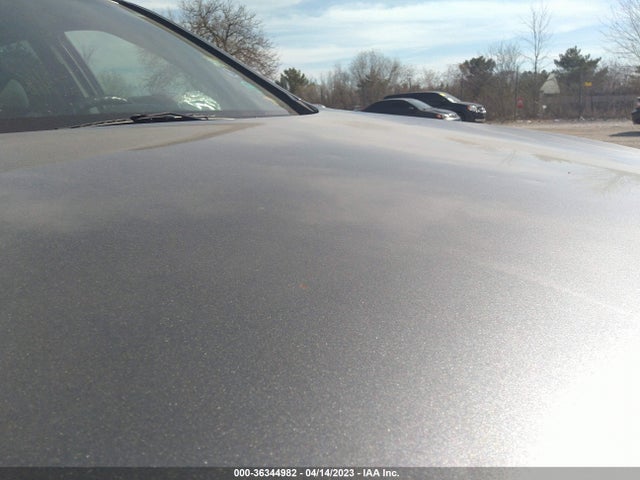 2011 KIA SORENTO LX VIN: 5XYKTDA19BG124635