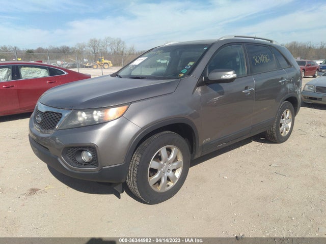 2011 KIA SORENTO LX VIN: 5XYKTDA19BG124635