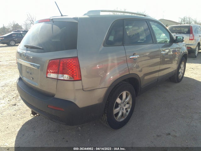 2011 KIA SORENTO LX VIN: 5XYKTDA19BG124635