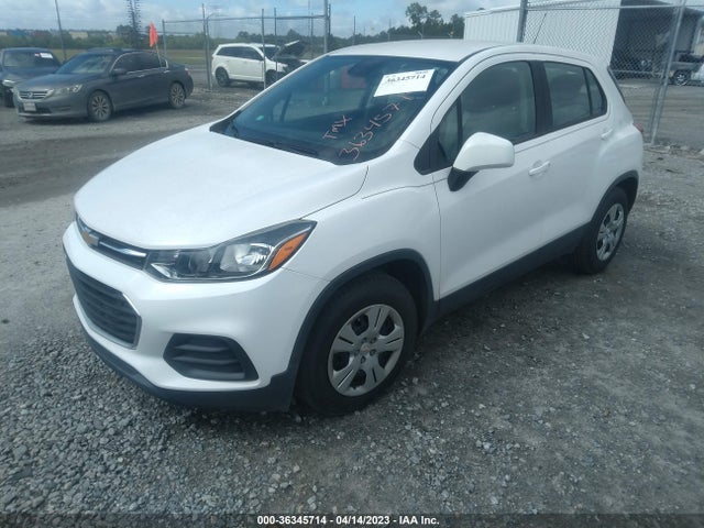 Chevrolet TRAX LS 2018 3GNCJKSB4JL273569 Image 2
