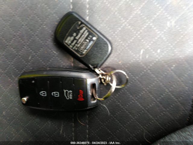 5XYPG4A3XGG120192 KIA SORENTO LX