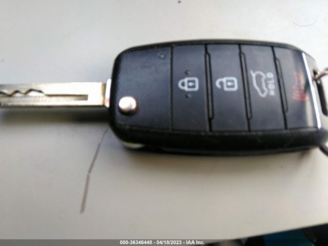 5XYPGDA51KG472717 KIA Sorento Lx V6