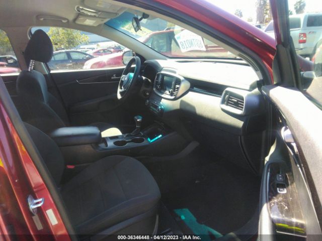 5XYPGDA51KG472717 KIA Sorento Lx V6