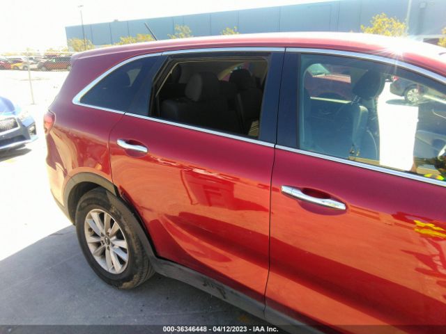 5XYPGDA51KG472717 KIA Sorento Lx V6