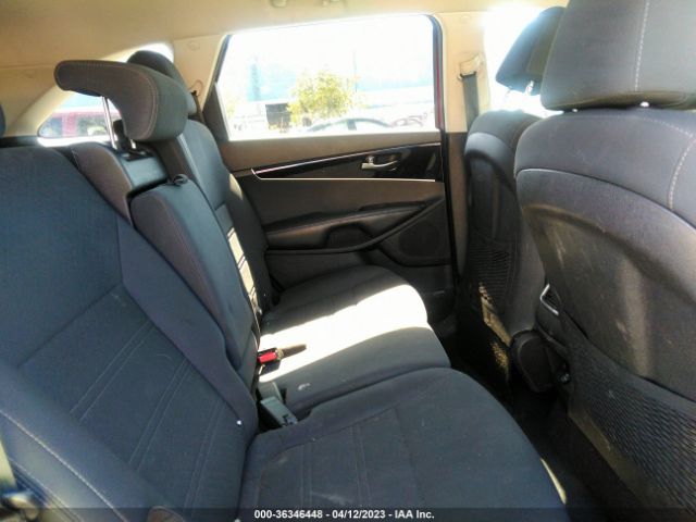 5XYPGDA51KG472717 KIA Sorento Lx V6