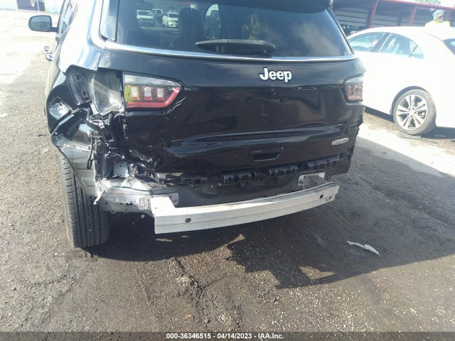 2018 JEEP COMPASS LATITUDE W/SUN/WHEEL PKG VIN: 3C4NJCBB8JT489478
