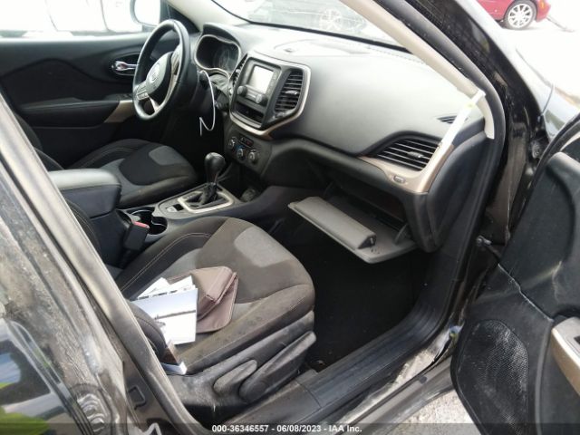 1C4PJLAB0HW641865 Jeep Cherokee Sport