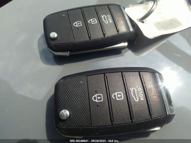 5XXGT4L35GG036648 KIA Optima Lx