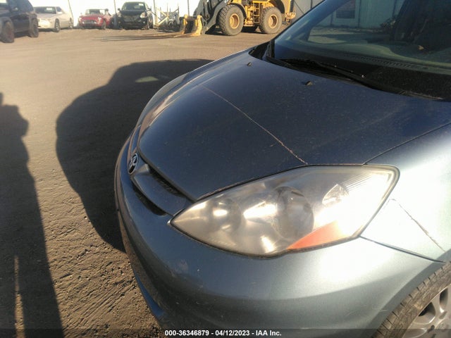 2007 TOYOTA SIENNA XLE VIN: 5TDZK22C27S013103
