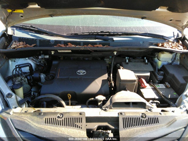 2015 TOYOTA SIENNA L VIN: 5TDZK3DC1FS582087