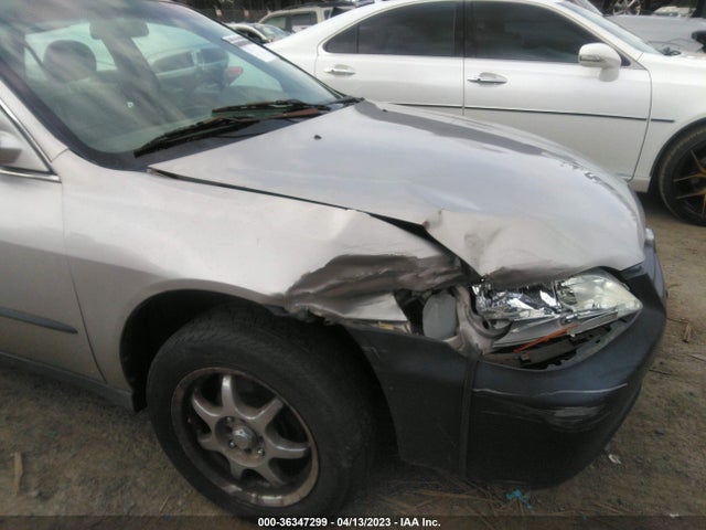 1998 HONDA ACCORD SDN LX VIN: 1HGCG5643WA009425