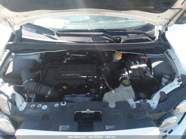 Chevrolet SONIC LT 2015 1G1JC6SB6F4141176 Image 10