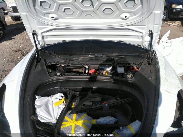 5YJ3E1EB2JF088857 Tesla Model 3 Long Range