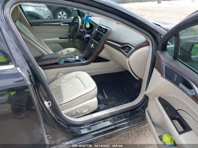 3FA6P0K92HR379067 Ford Fusion Titanium/platinum