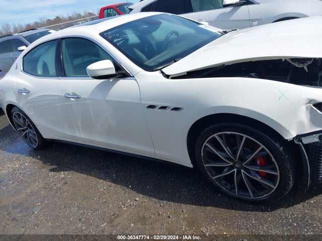 Maserati Ghibli 2019 ZAM57XSAXK1319463 Image 14