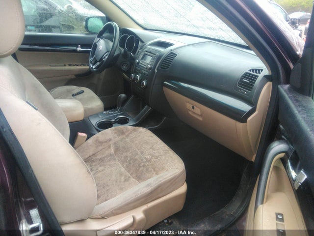 2011 KIA SORENTO LX VIN: 5XYKTDA29BG079379
