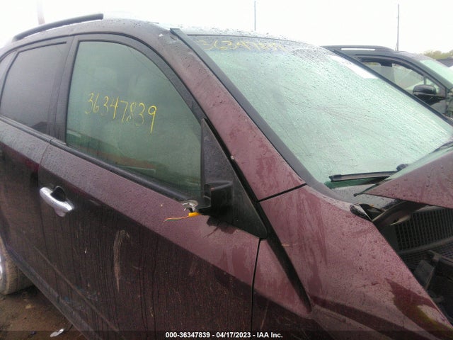 2011 KIA SORENTO LX VIN: 5XYKTDA29BG079379