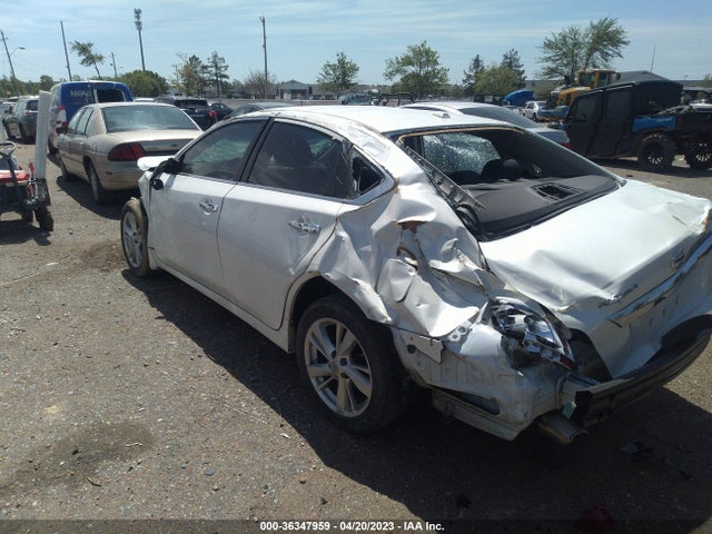 2015 NISSAN ALTIMA VIN: 1N4AL3AP9FC143356