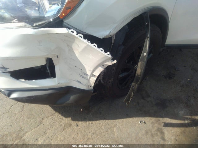 2017 NISSAN ROGUE SV VIN: 5N1AT2MV4HC820178