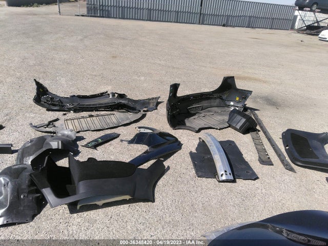 Tesla Model Y Long Range 2022 7SAYGDEE9NF321928 Image 12