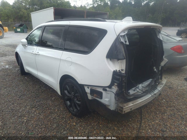 2018 CHRYSLER PACIFICA TOURING L VIN: 2C4RC1BG8JR226633