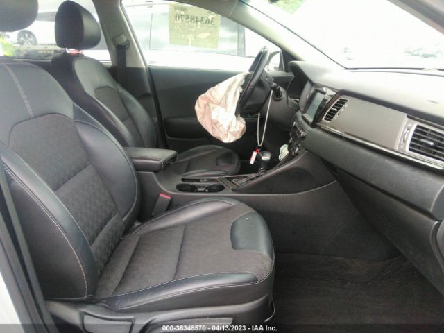 KNDCC3LC4K5350409 KIA NIRO EX
