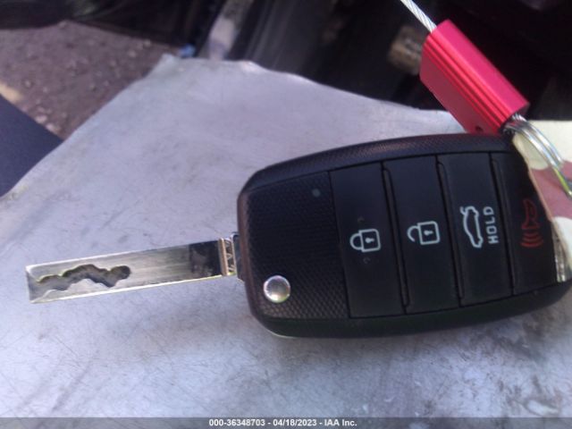 5XXGT4L3XJG257170 KIA Optima S