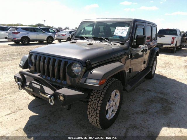 1C4HJXDG5JW122660 Jeep Wrangler Unlimited Sport S