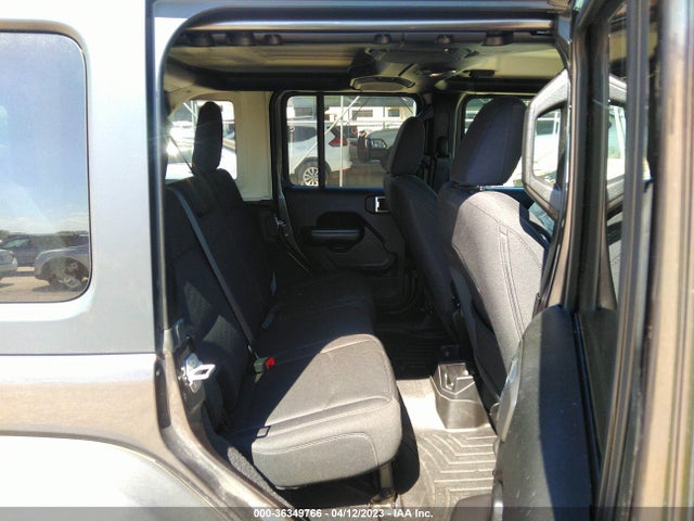 1C4HJXDG5JW122660 Jeep Wrangler Unlimited Sport S