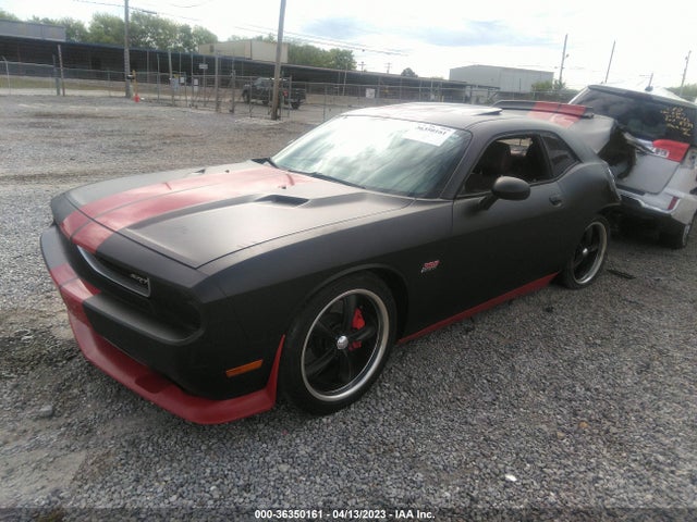 Dodge Challenger Srt8 2014 2C3CDYCJ8EH167590 Image 2